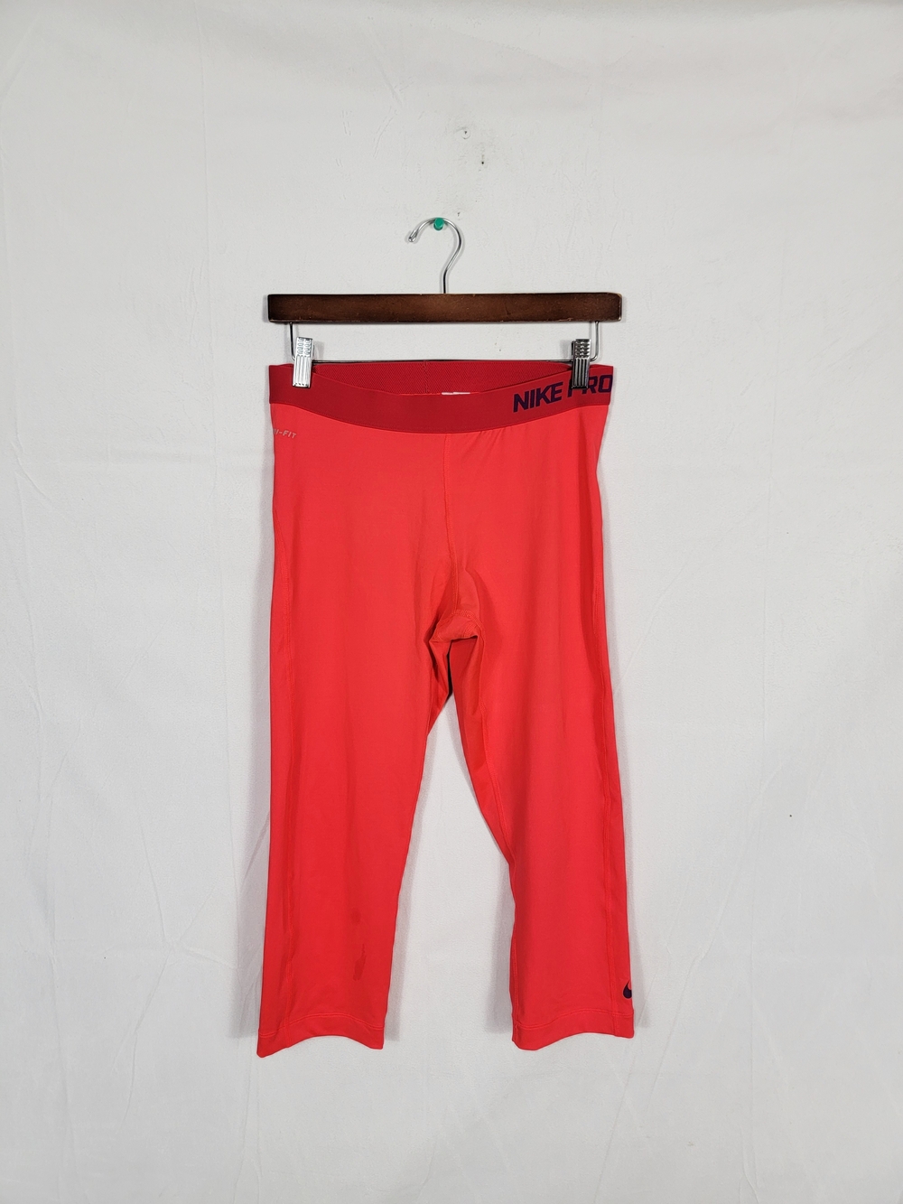 Women's Large Nike Capris